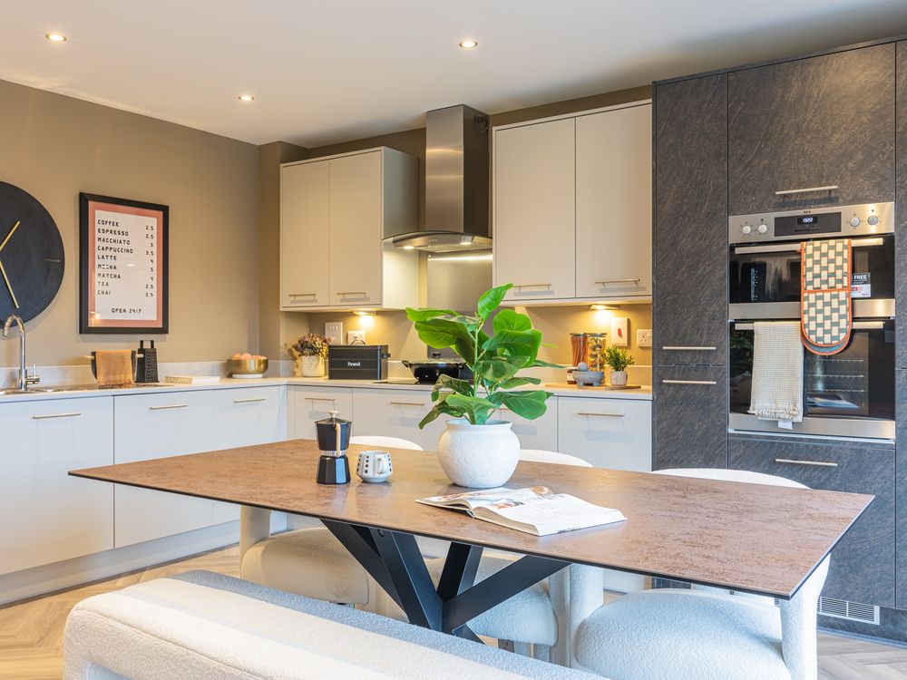 Property photo 3 of 8 Marlow - Kitchen 1 - 72388