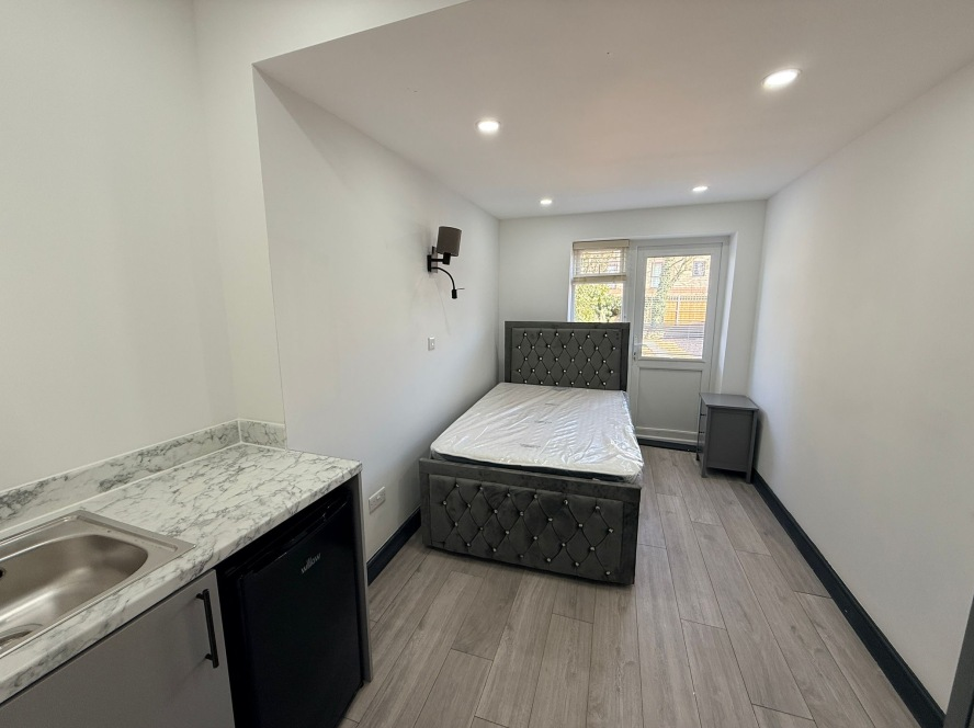 Property photo 1 of 3