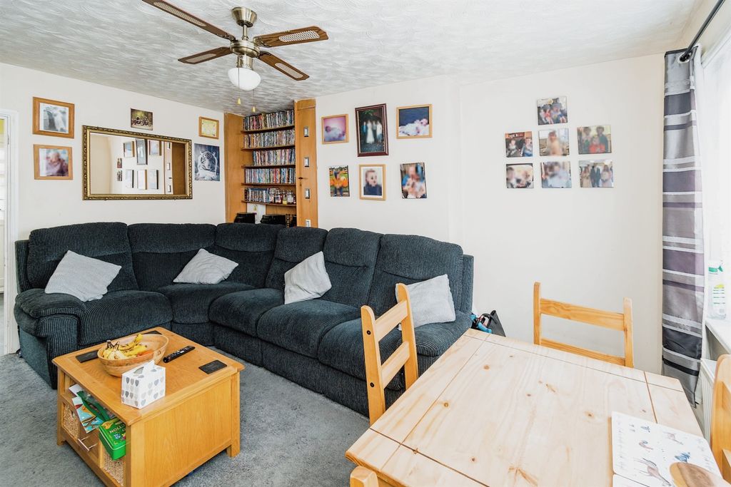 Property photo 2 of 15