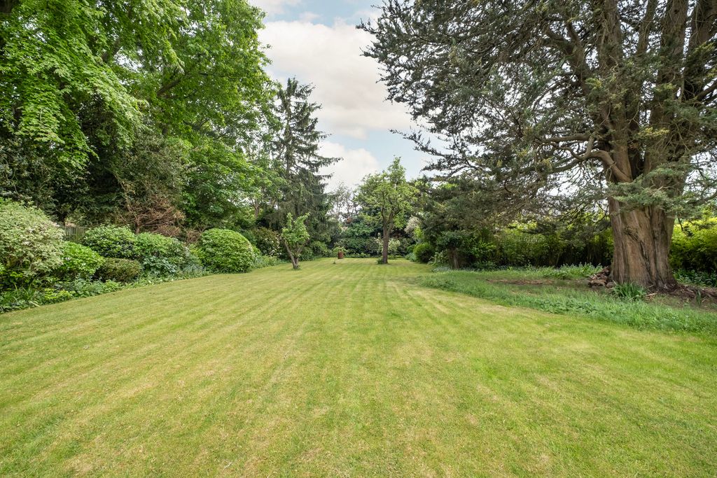 Property photo 1 of 27