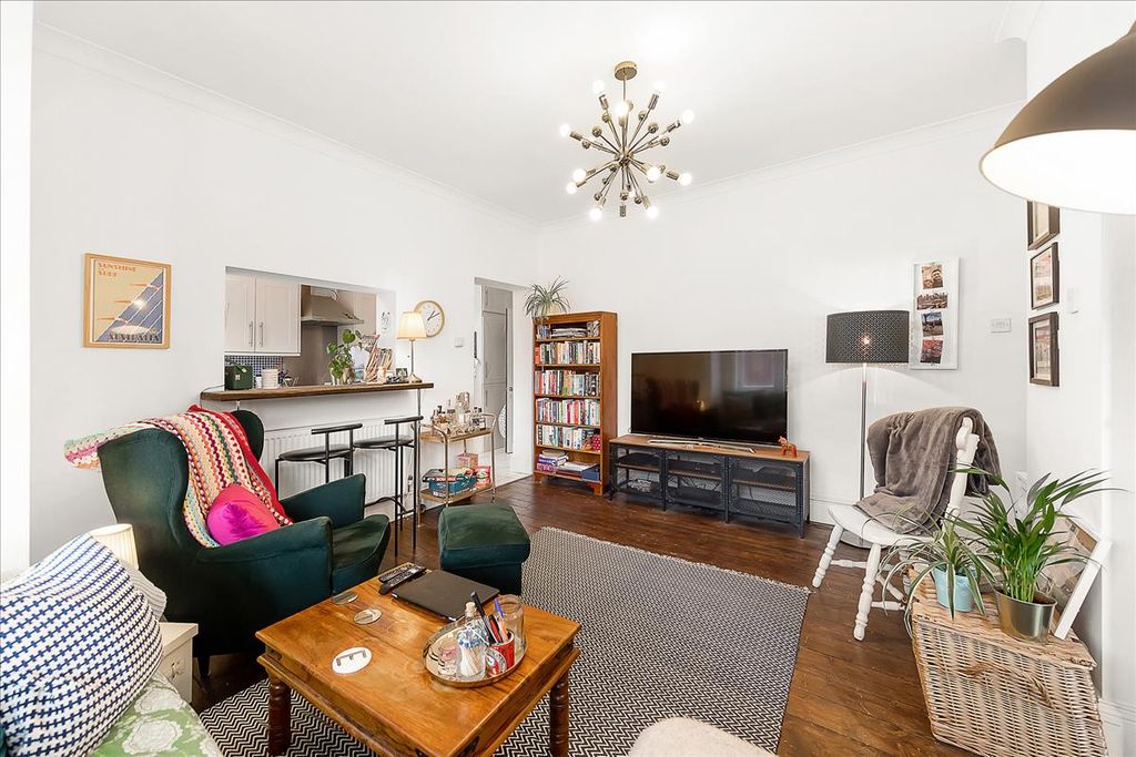 Property photo 3 of 12