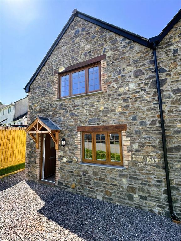 Property photo 1 of 18 Outside