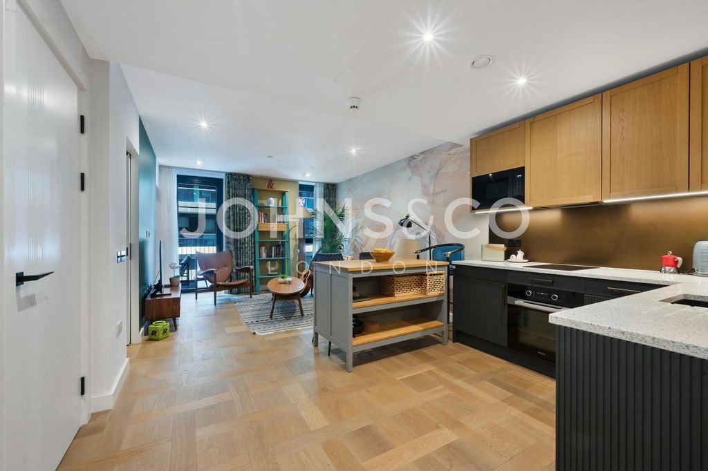 Property photo 2 of 12