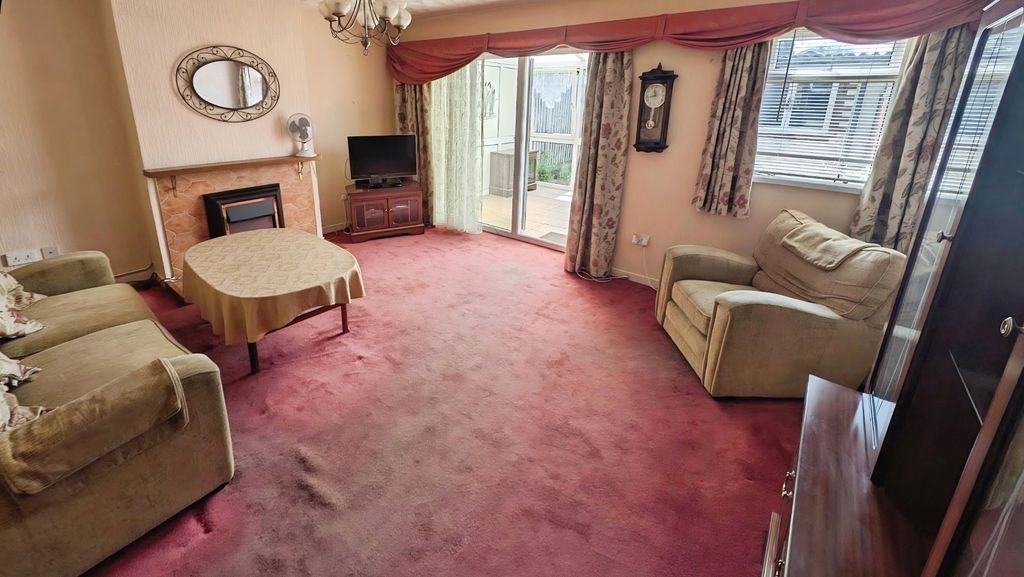 Property photo 2 of 18 Pbox-Img.Jpg