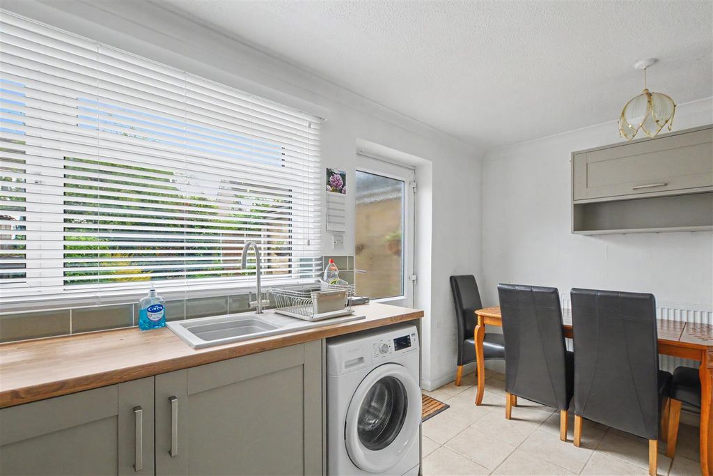 Property photo 3 of 20 Kitchen Diner_3.Jpeg