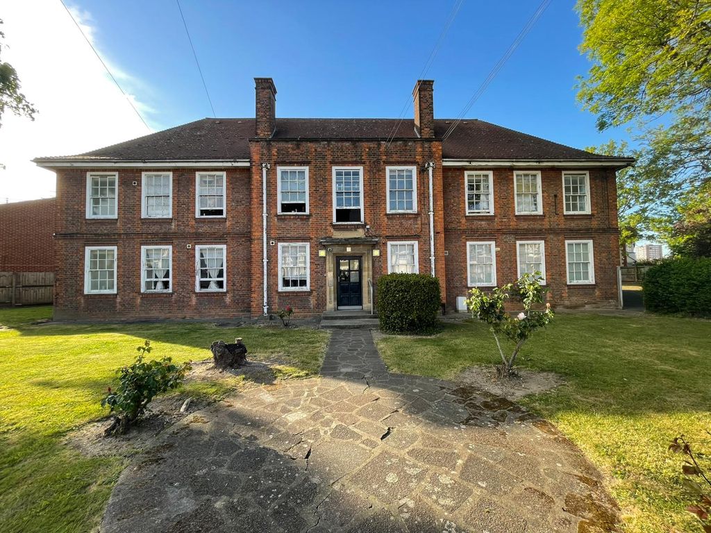 Property photo 1 of 3