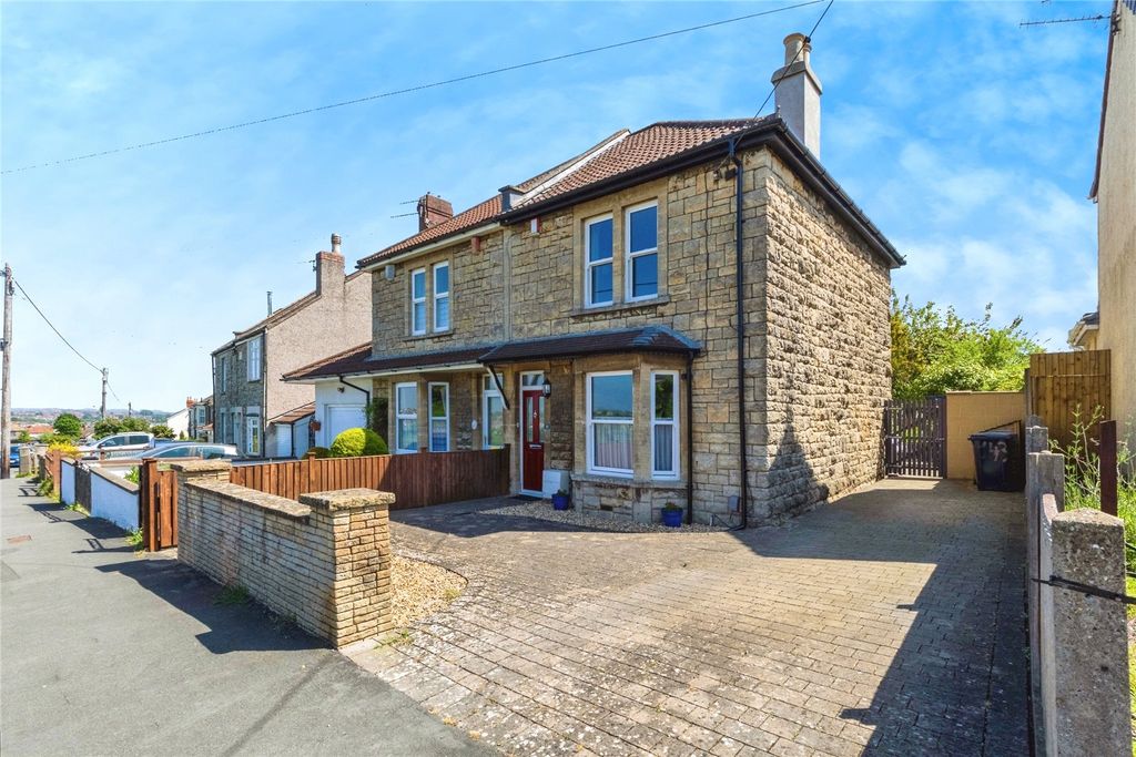 Property photo 2 of 27 Picture No. 32