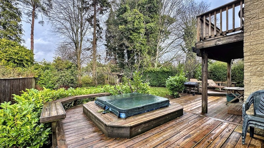 Property photo 3 of 15 Private Timber Deck With Built-In Hot Tub, Surroun...