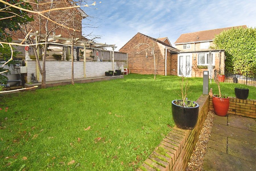 Property photo 2 of 17