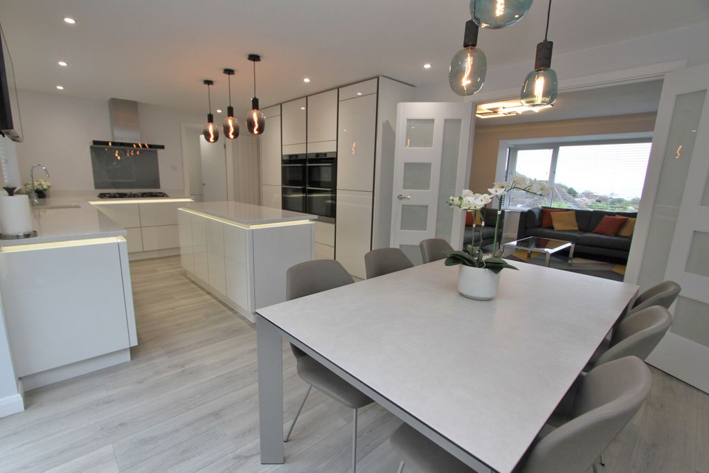 Additional image 10 of 4 bed detached house for saleLincoln Close, Eastbourne BN20