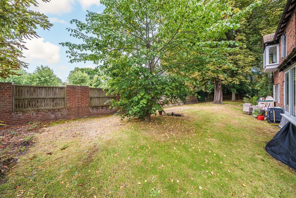 Property photo 3 of 3