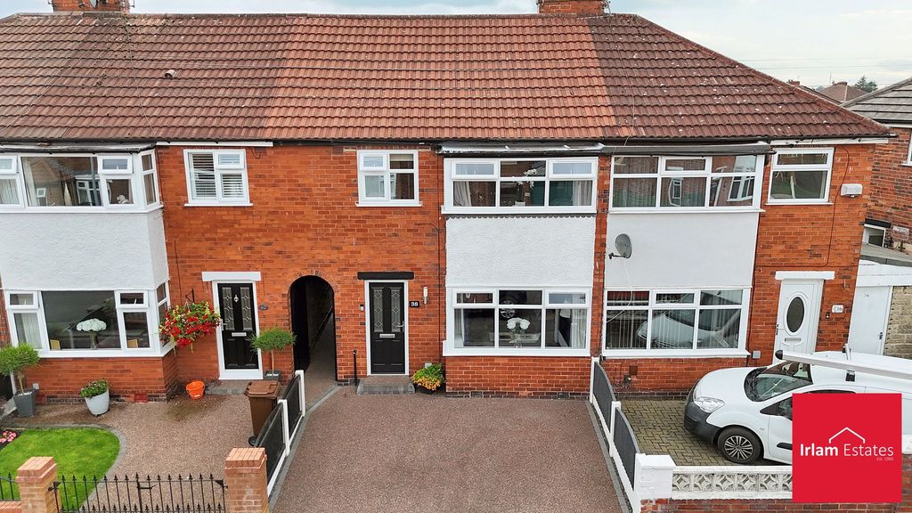 Property photo 1 of 17