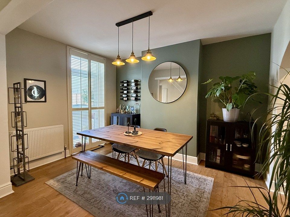 Property photo 3 of 22 Dining Room