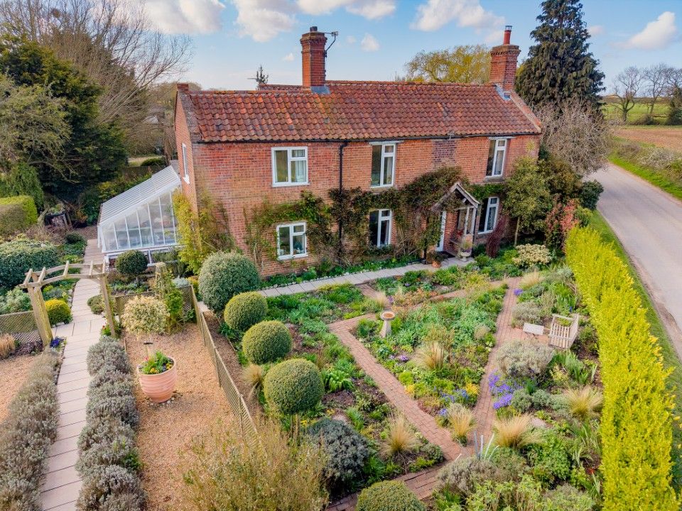 Property photo 1 of 34