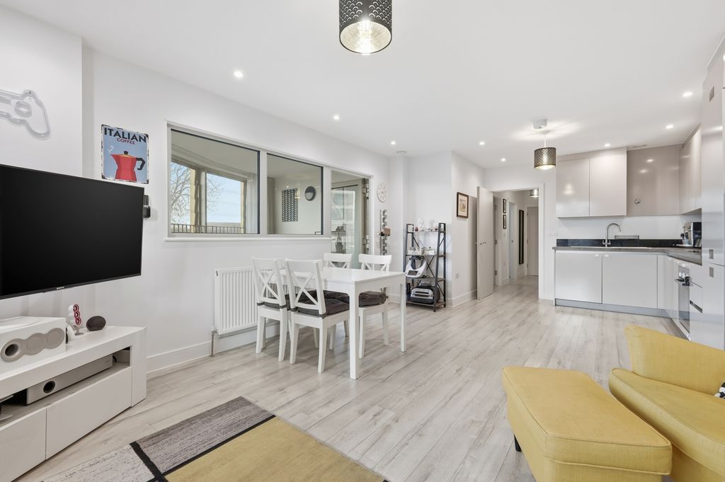 Property photo 2 of 20 Img_3694