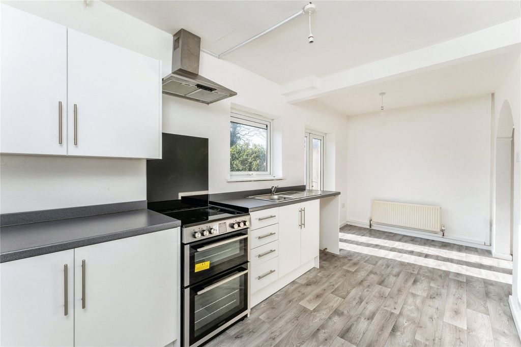 Property photo 2 of 17 Picture No. 44