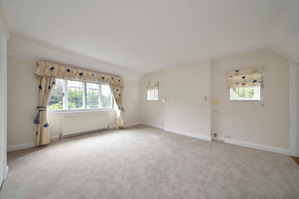 Additional image 13 of 6 bed detached house for salePenn Road, Beaconsfield HP9