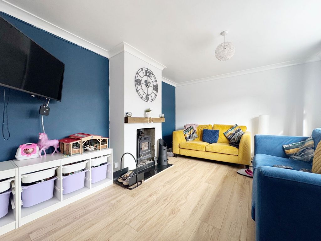 Property photo 3 of 18