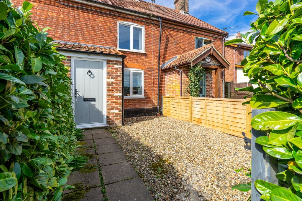 Property photo 1 of 15 Front View