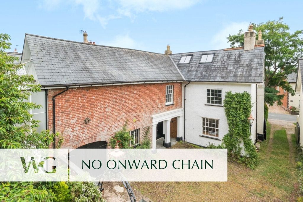 Property photo 1 of 15 No Chain