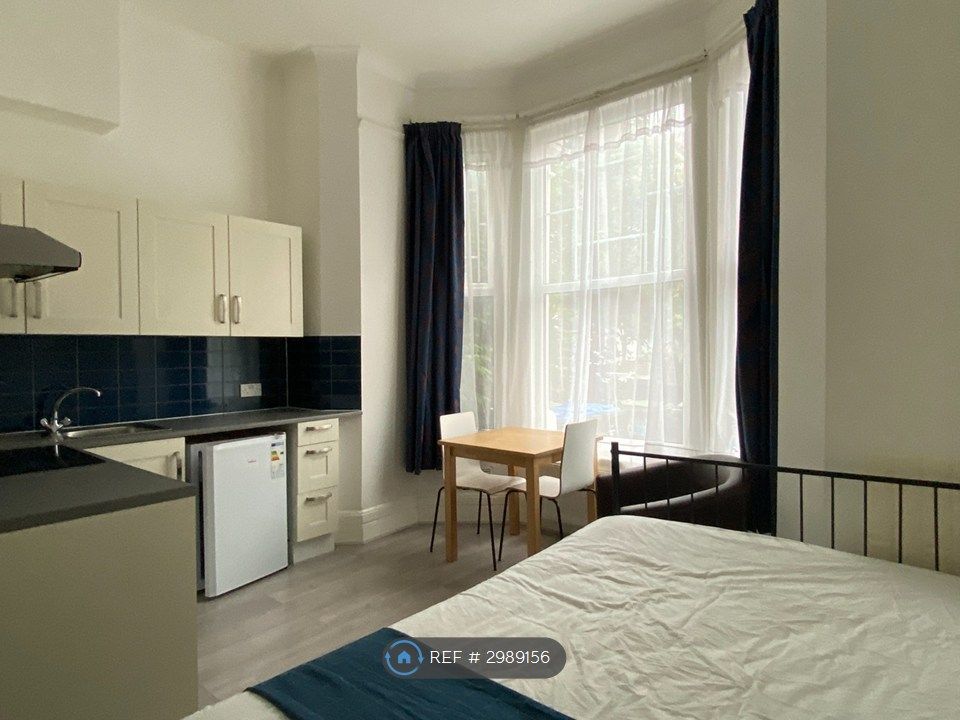 Property photo 1 of 5