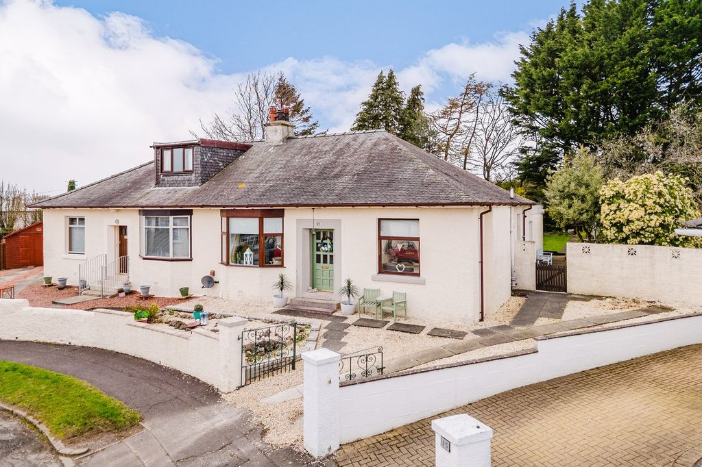 Property photo 1 of 28