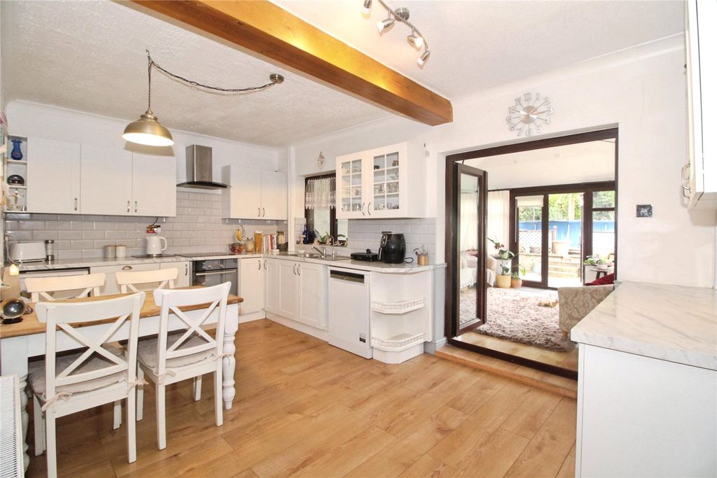 Property photo 2 of 17 Kitchen/Diner