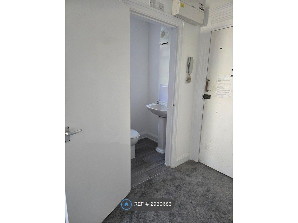Property photo 3 of 3 Bathroom