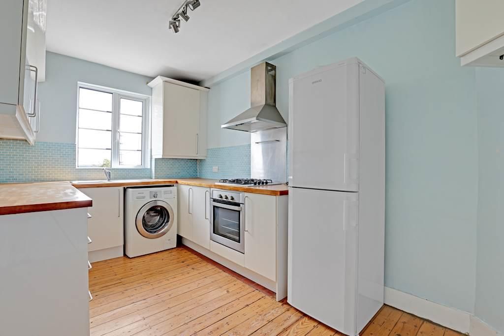 Property photo 3 of 16 05-ba21918A4454-Small.Jpg