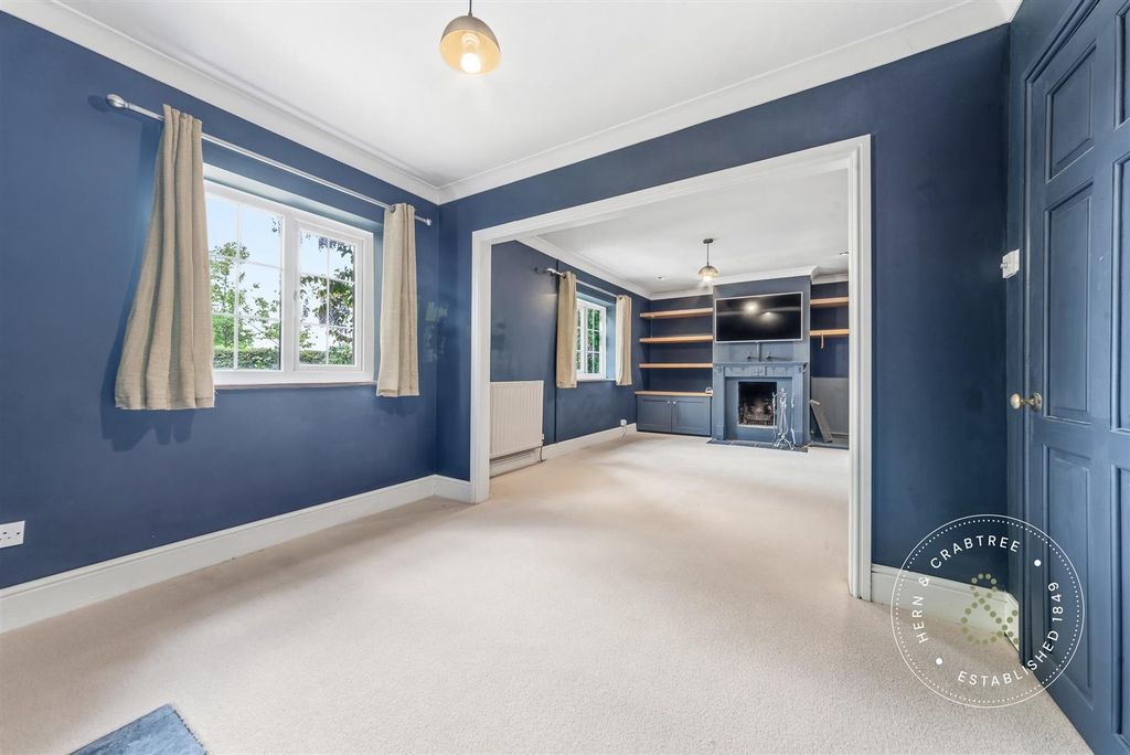 Property photo 2 of 57 Castle-Green-18.Jpg