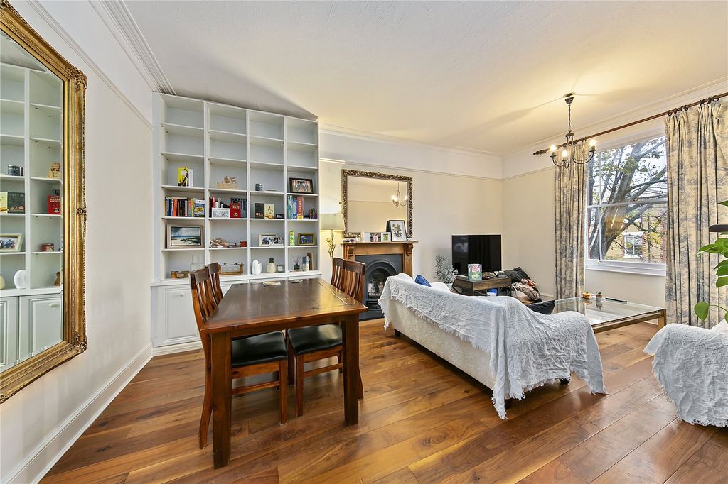 Property photo 2 of 10 Picture No. 11