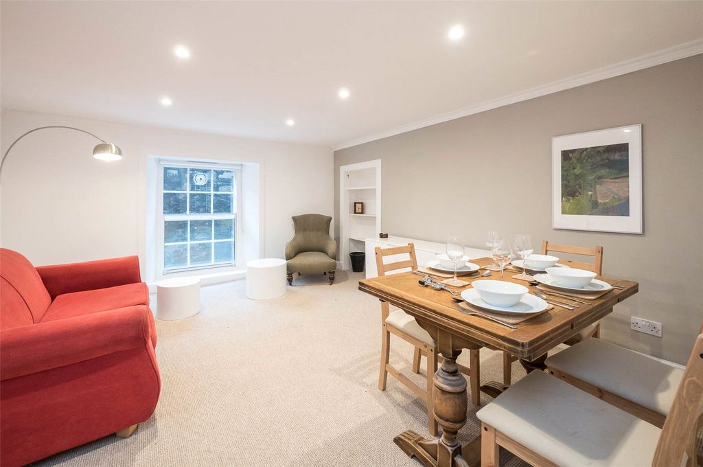 Property photo 2 of 11 Photo 2