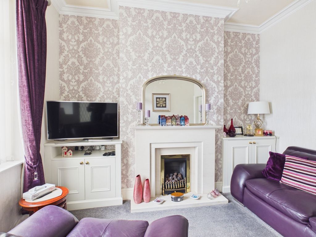 Property photo 2 of 19 Cam03729G0-Pr0294-Still003