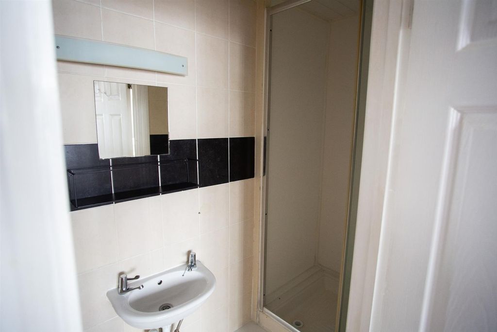 Property photo 3 of 4 Derb8760.Jpg
