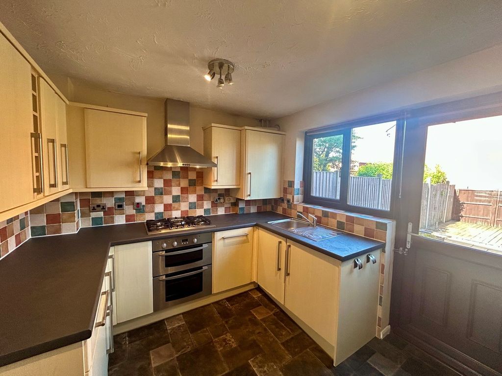 Property photo 2 of 9