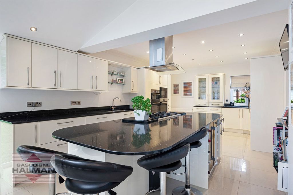 Property photo 3 of 28 Living-Dining Kitchen