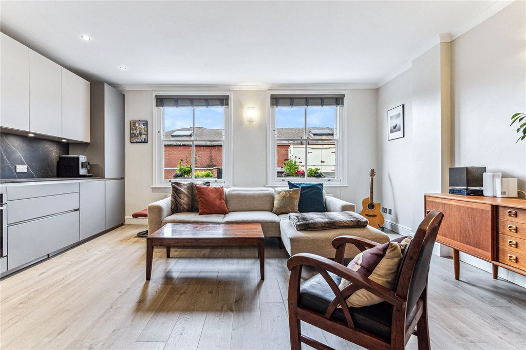 Property photo 2 of 11 Picture No. 10