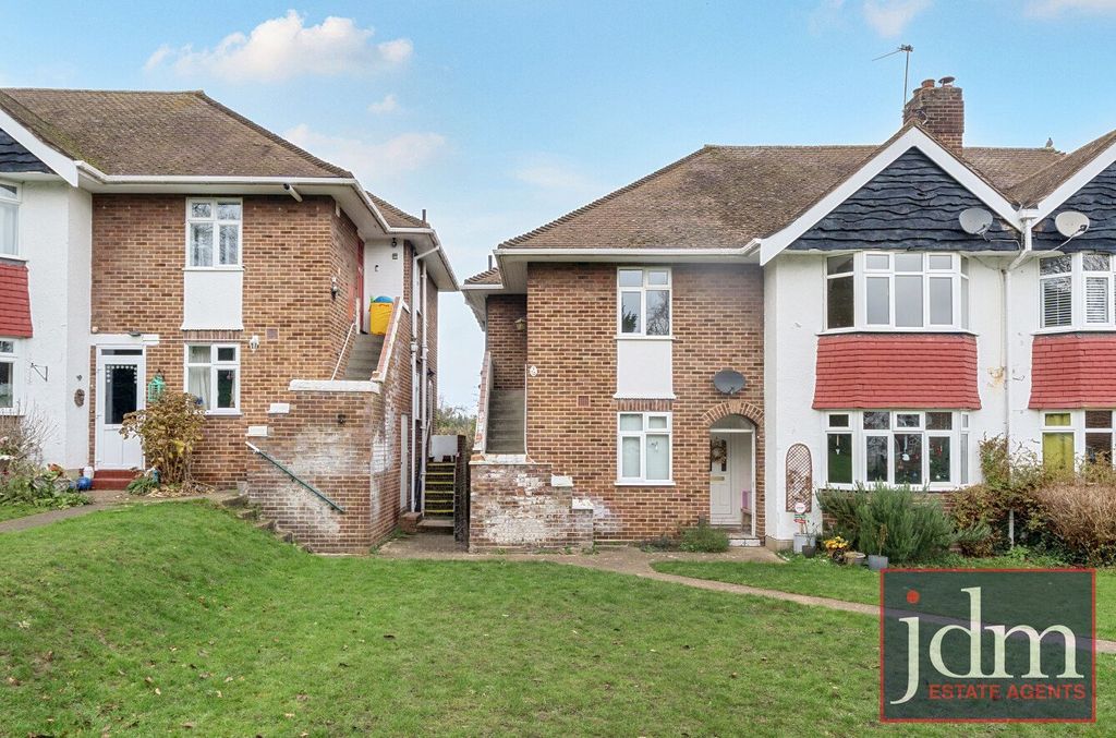 Property photo 1 of 11 Exterior