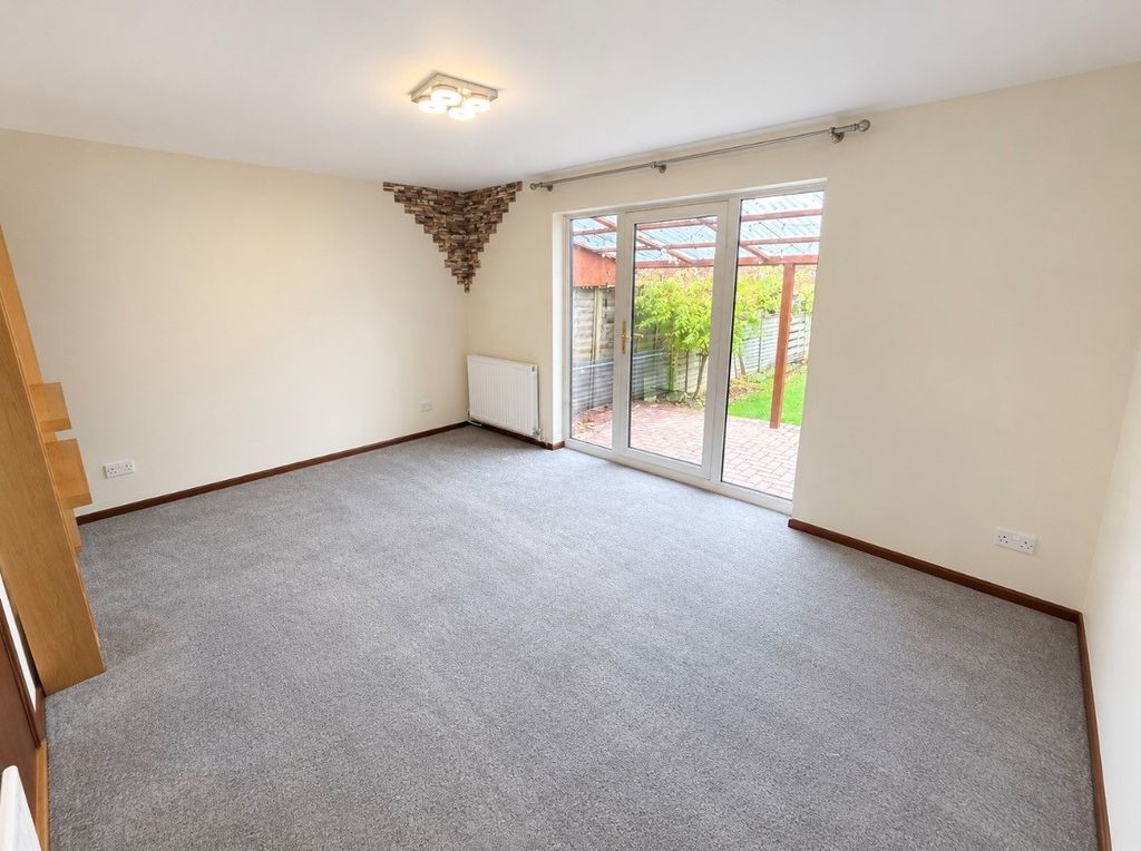 Property photo 3 of 8