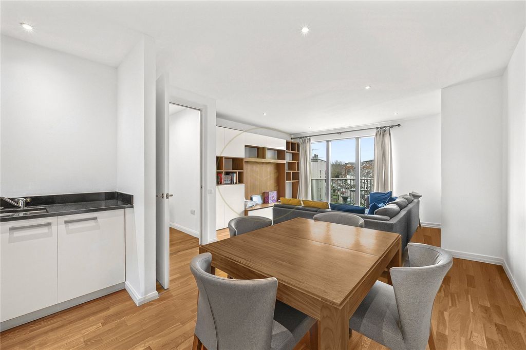 Property photo 3 of 11 Picture No. 08