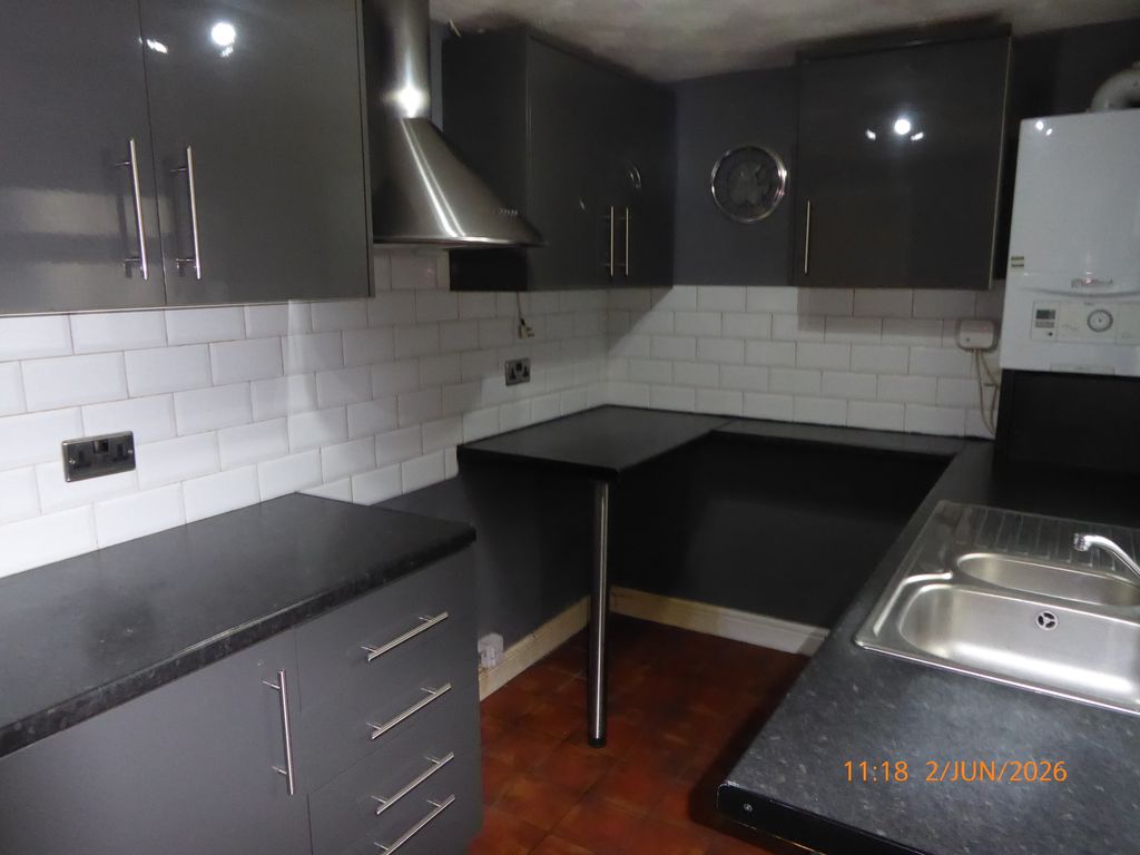 Property photo 1 of 9 Kitchen