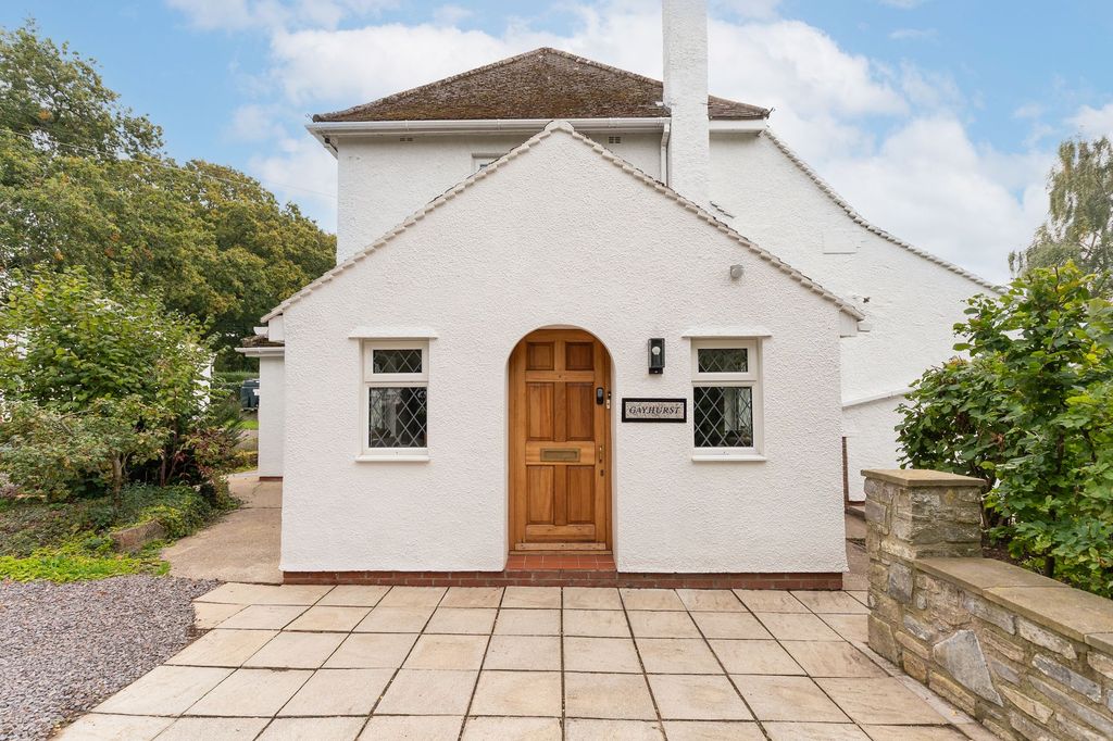 Property photo 2 of 33