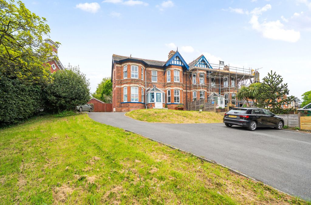 Property photo 1 of 23 1 - 1453140-1-69Fb4Df...