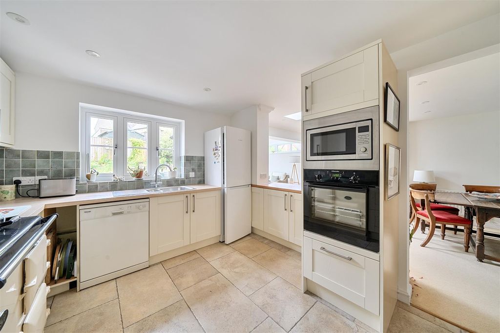 Property photo 2 of 17 Kitchen