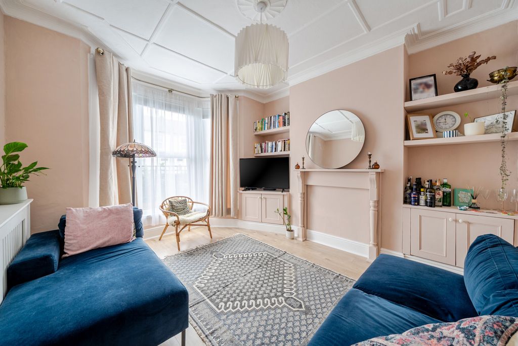 Property photo 2 of 15 1408143-8-6984830...