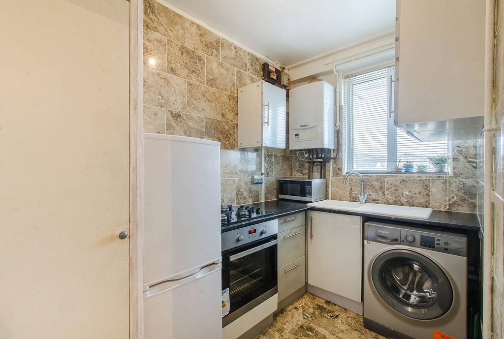 Property photo 2 of 7