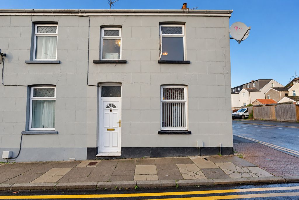 Property photo 1 of 23