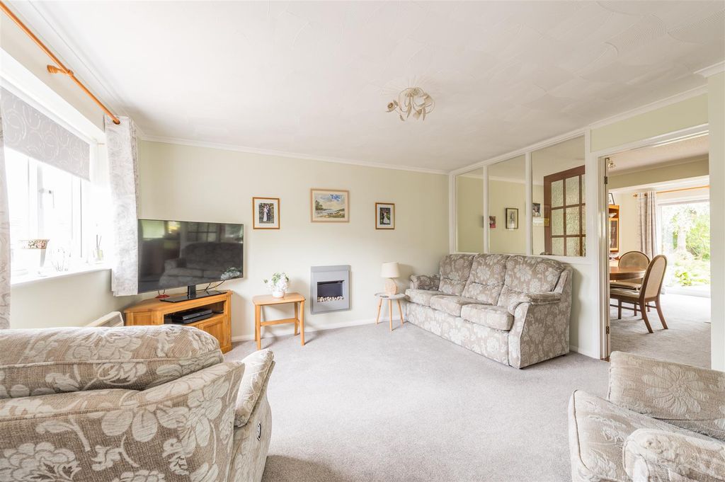 Property photo 3 of 24