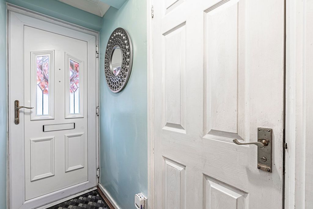 Property photo 3 of 41