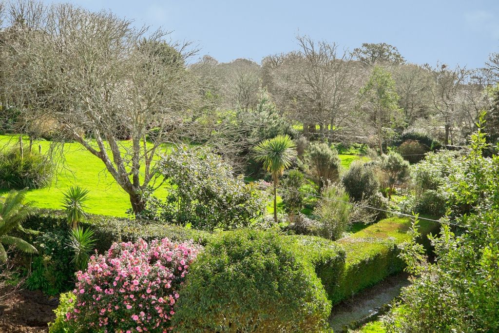 Additional image 13 of 3 bed flat for saleAlverton Road, Penzance, Cornwall TR18